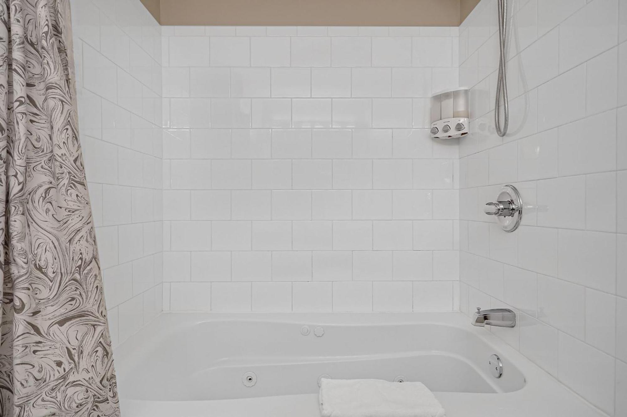 Lux Townhouse, Walk To All, Sleeps 6 Adults Louisville Exterior foto