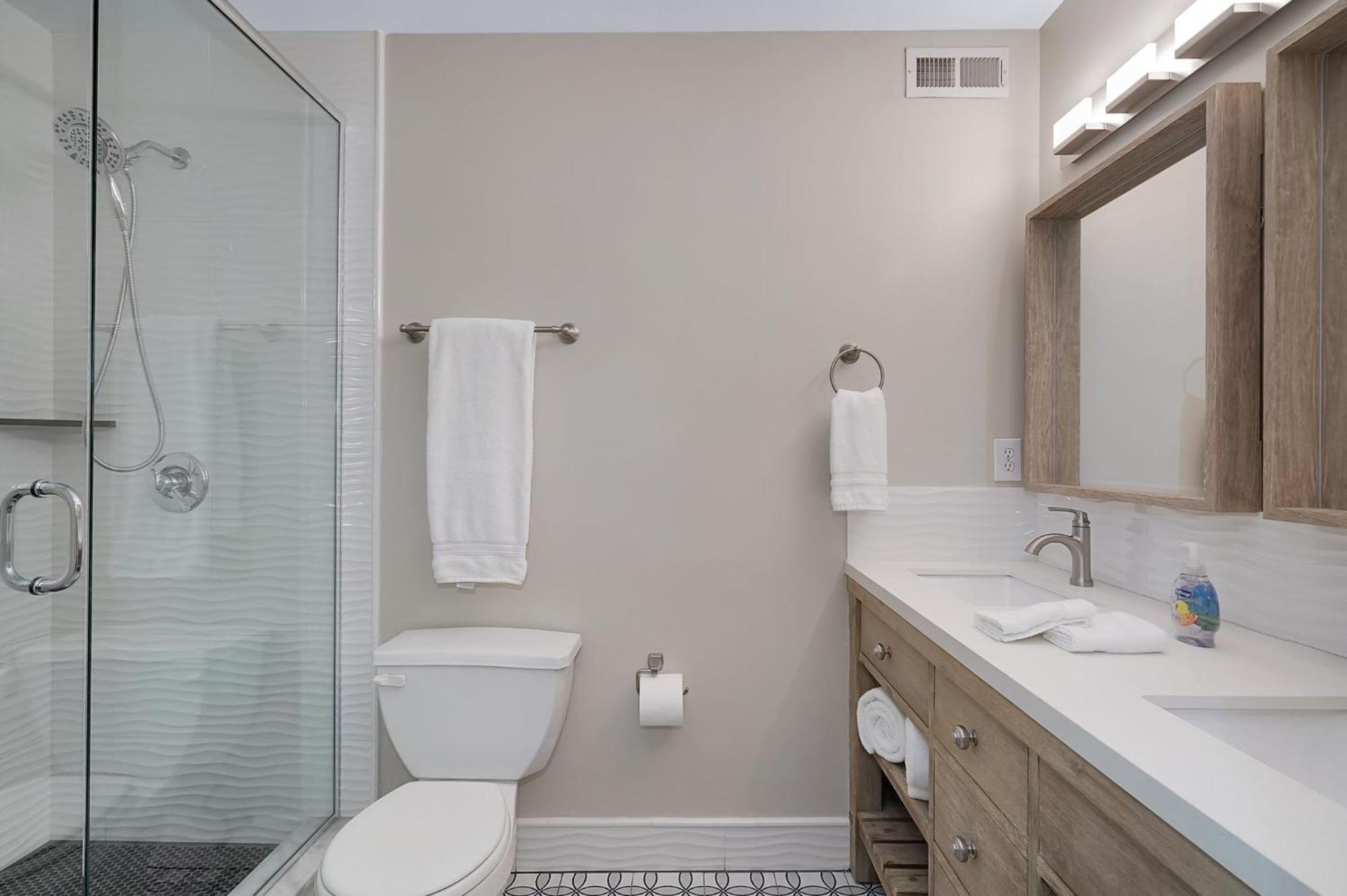Lux Townhouse, Walk To All, Sleeps 6 Adults Louisville Exterior foto