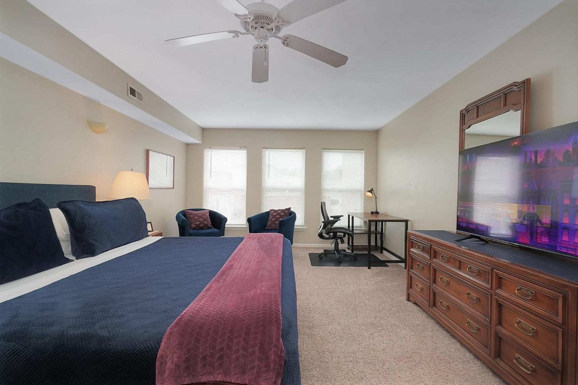 Lux Townhouse, Walk To All, Sleeps 6 Adults Louisville Exterior foto
